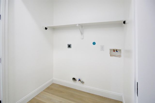 1214 W 24th Street A, Houston, TX 77008