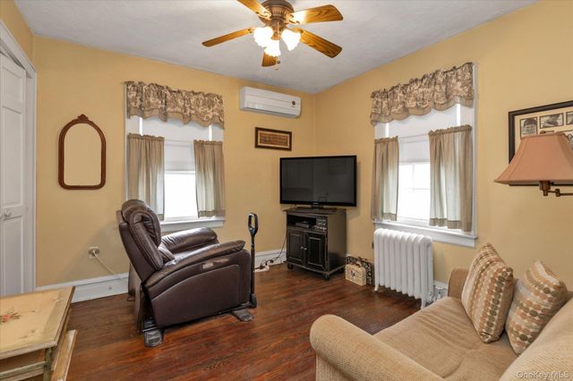 13 Everett Street, Lynbrook, NY 11563