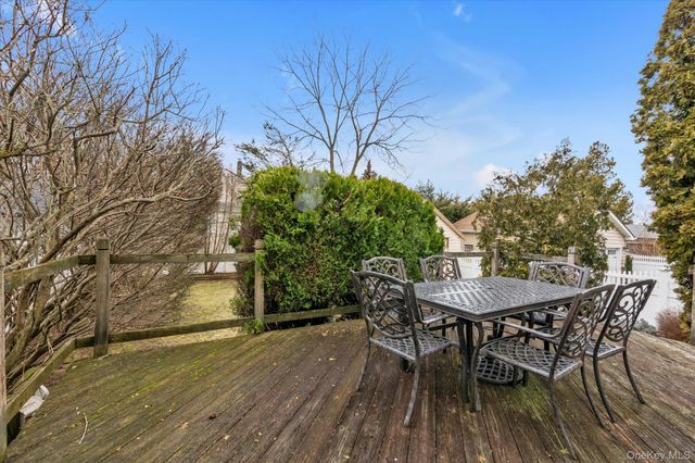 13 Everett Street, Lynbrook, NY 11563