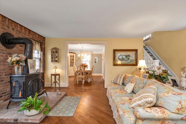 13 Everett Street, Lynbrook, NY 11563