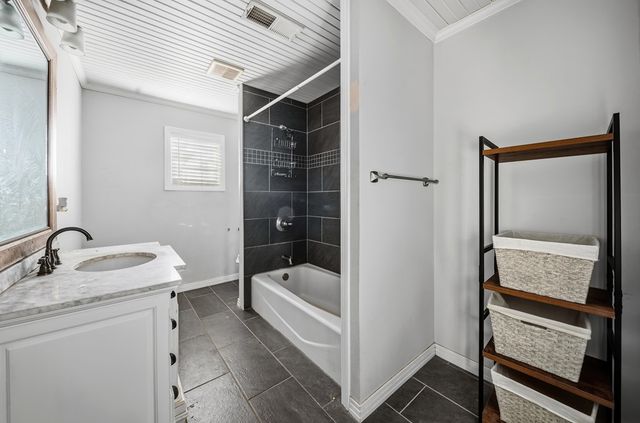 2902 Cactus Dr, Big Spring, TX 79720