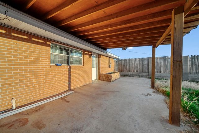 2902 Cactus Dr, Big Spring, TX 79720