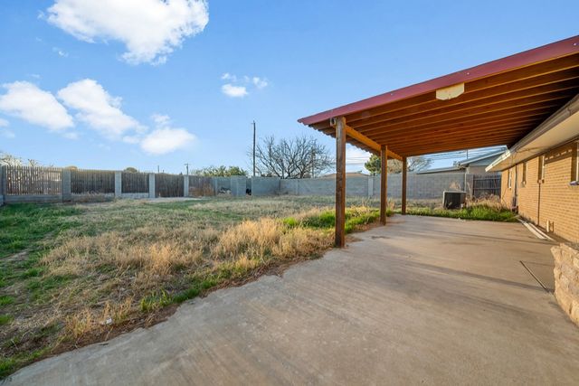 2902 Cactus Dr, Big Spring, TX 79720