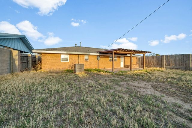 2902 Cactus Dr, Big Spring, TX 79720