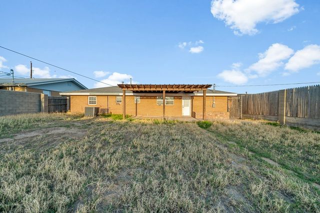 2902 Cactus Dr, Big Spring, TX 79720