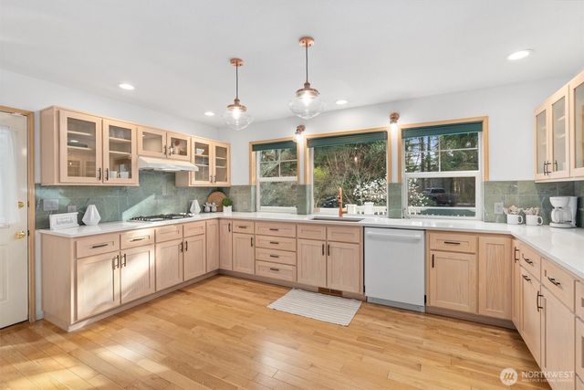 24801 Hillbend Lane NE, Kingston, WA 98346