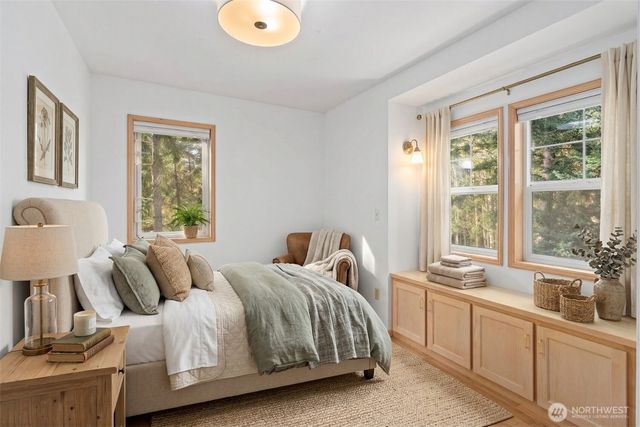 24801 Hillbend Lane NE, Kingston, WA 98346