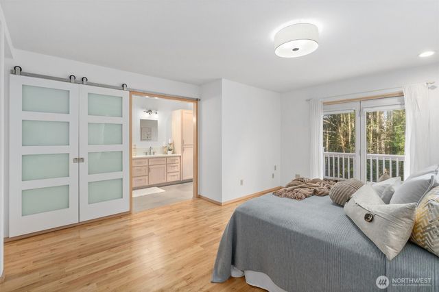 24801 Hillbend Lane NE, Kingston, WA 98346