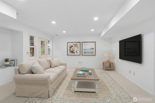 24801 Hillbend Lane NE, Kingston, WA 98346