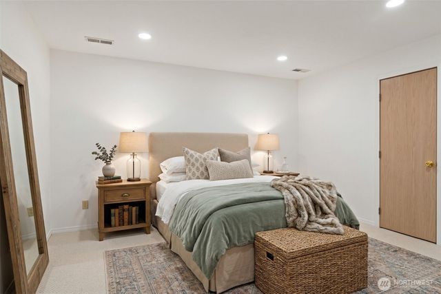 24801 Hillbend Lane NE, Kingston, WA 98346