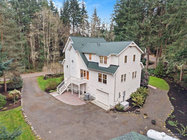 24801 Hillbend Lane NE, Kingston, WA 98346