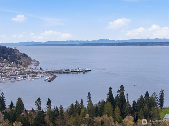 24801 Hillbend Lane NE, Kingston, WA 98346