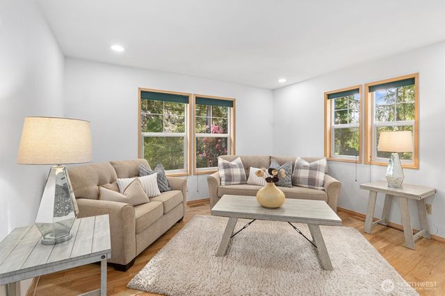 24801 Hillbend Lane NE, Kingston, WA 98346