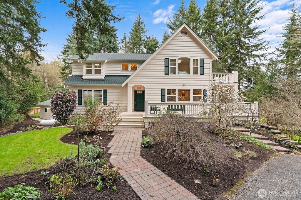 24801 Hillbend Lane NE, Kingston, WA 98346