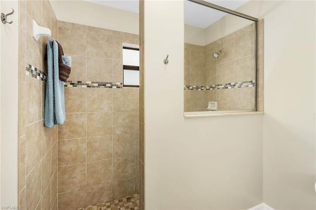 132 SE 27th TER, Cape Coral, FL 33904