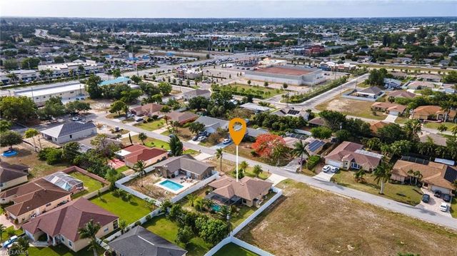 132 SE 27th TER, Cape Coral, FL 33904