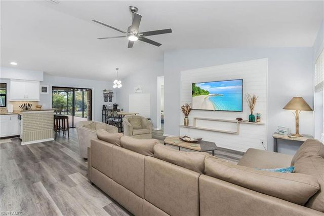 132 SE 27th TER, Cape Coral, FL 33904