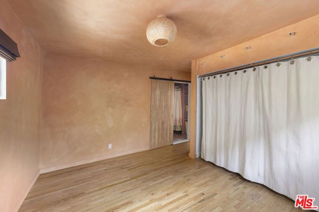 10623 Woodward Avenue, Sunland, CA 91040