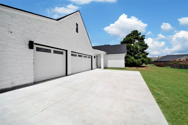 19006 Grandview Court, Montgomery, TX 77356