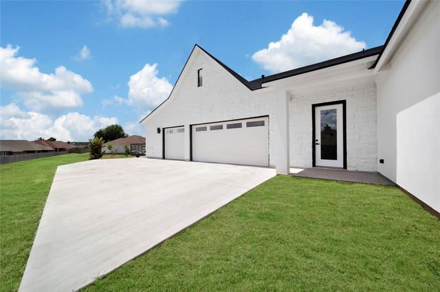 19006 Grandview Court, Montgomery, TX 77356