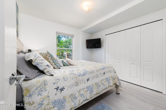 2280 OAK FOREST Drive, Jacksonville Beach, FL 32250