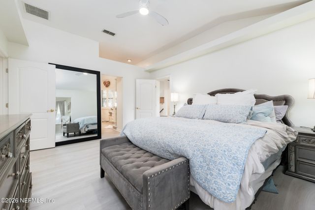 2280 OAK FOREST Drive, Jacksonville Beach, FL 32250