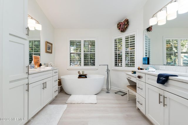 2280 OAK FOREST Drive, Jacksonville Beach, FL 32250