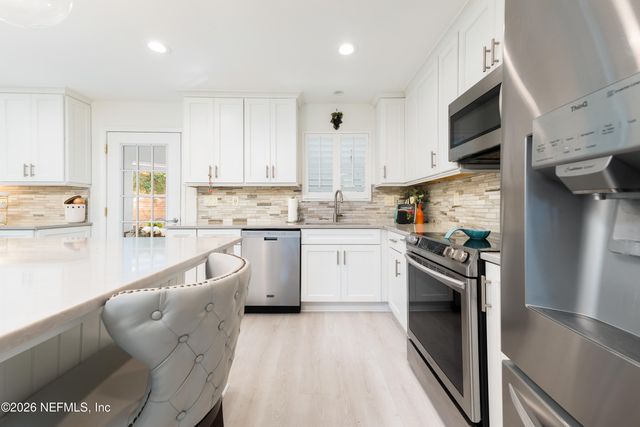 2280 OAK FOREST Drive, Jacksonville Beach, FL 32250