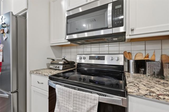 6702 S Mallard Drive, Fulshear, TX 77441