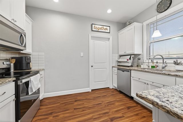 6702 S Mallard Drive, Fulshear, TX 77441