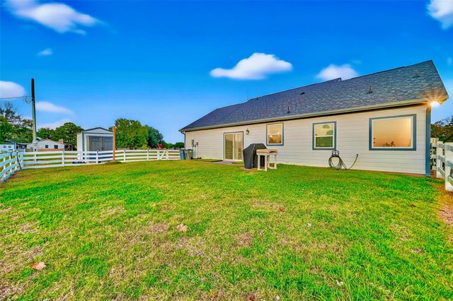 6702 S Mallard Drive, Fulshear, TX 77441