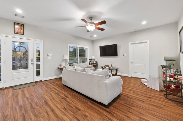 6702 S Mallard Drive, Fulshear, TX 77441