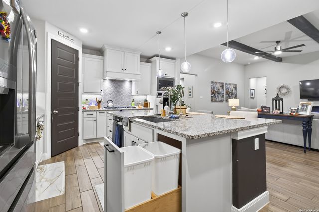 317 VALIANT VLY, Cibolo, TX 78108