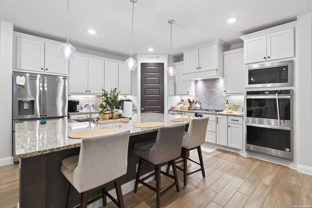 317 VALIANT VLY, Cibolo, TX 78108