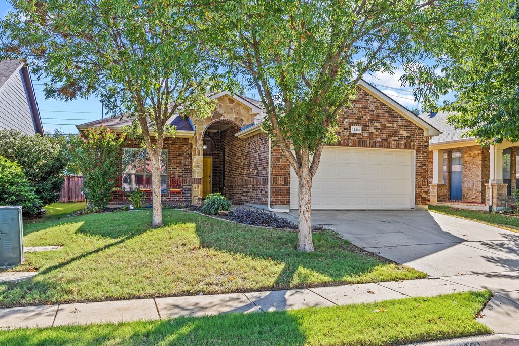 12216 Long Stem Trail, Fort Worth, TX 76244 — photo 2