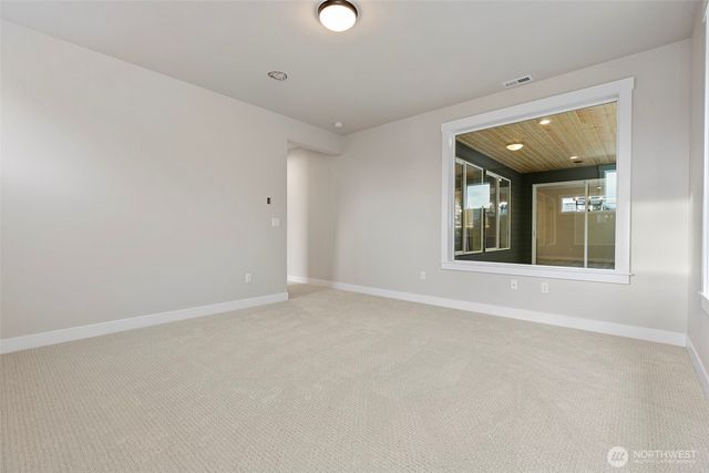 1529 Lockridge Loop E, Enumclaw, WA 98022