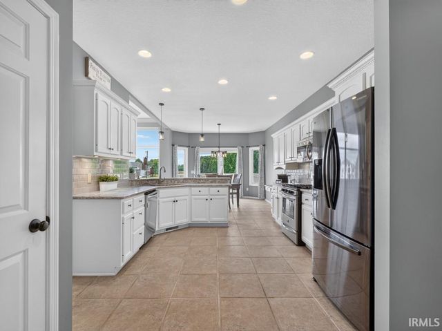 11731 Island Cove Drive, Fort Wayne, IN 46845