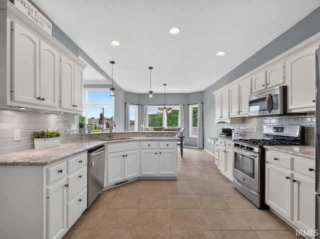 11731 Island Cove Drive, Fort Wayne, IN 46845