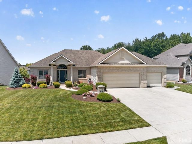 11731 Island Cove Drive, Fort Wayne, IN 46845