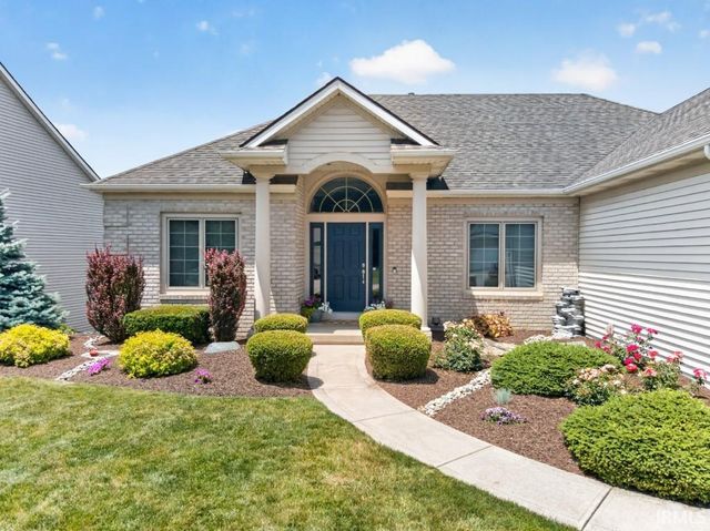 11731 Island Cove Drive, Fort Wayne, IN 46845