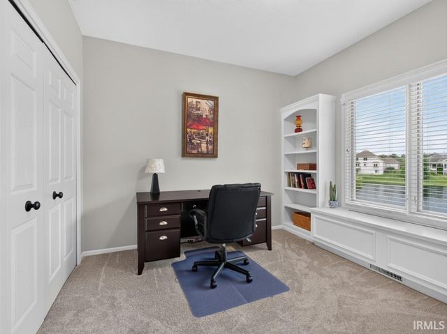 11731 Island Cove Drive, Fort Wayne, IN 46845