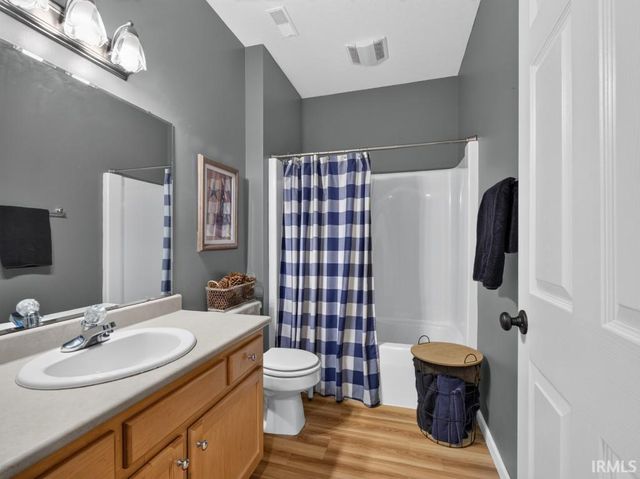 11731 Island Cove Drive, Fort Wayne, IN 46845