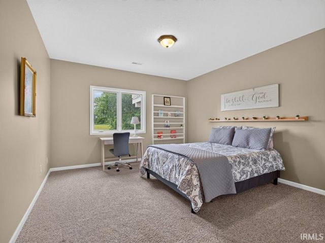 11731 Island Cove Drive, Fort Wayne, IN 46845