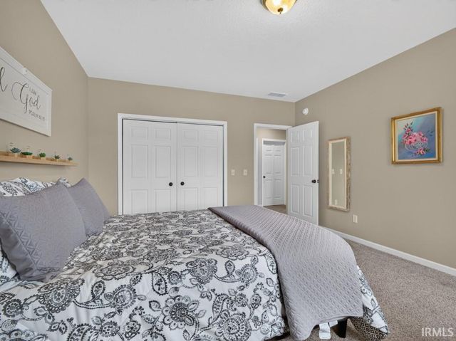 11731 Island Cove Drive, Fort Wayne, IN 46845