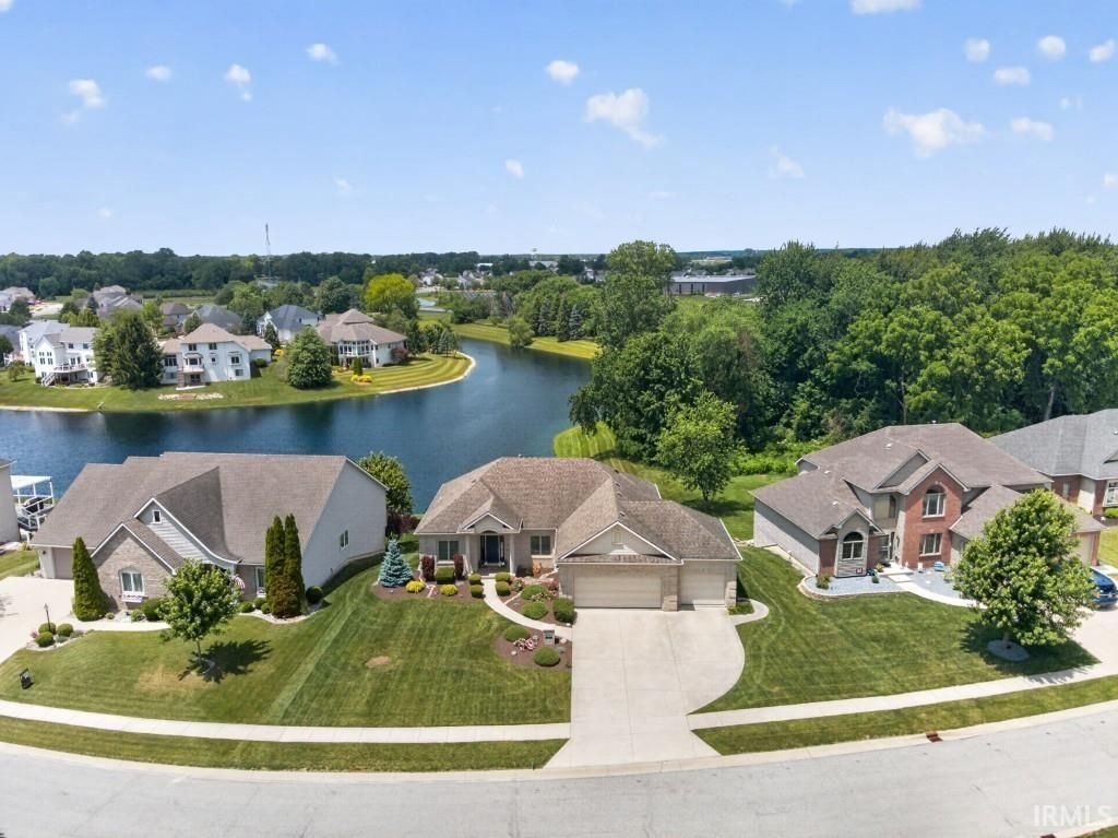 11731 Island Cove Drive, Fort Wayne, IN 46845
