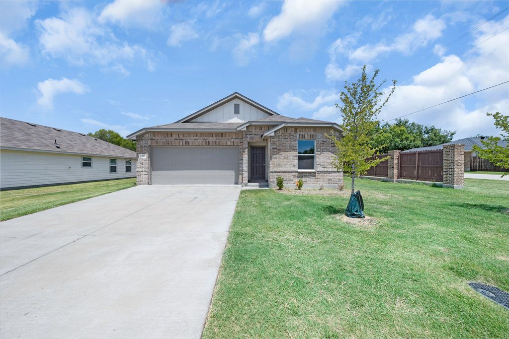 102 Doma Avenue, Greenville, TX 75402