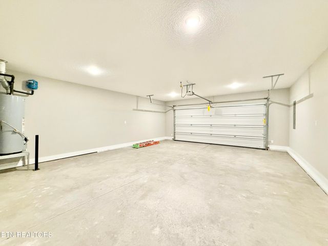 2426 Tributary Drive, Sevierville, TN 37876