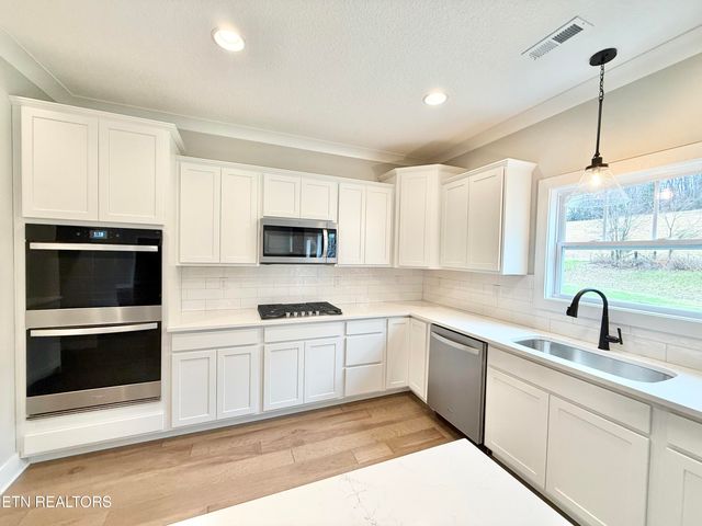 2426 Tributary Drive, Sevierville, TN 37876