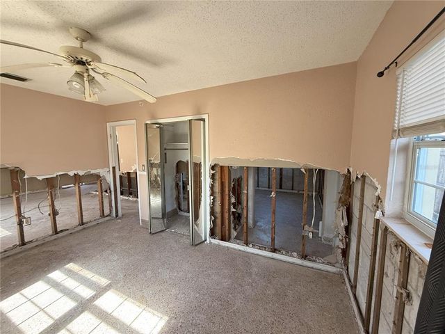 4911 LARGO TERRACE, New Port Richey, FL 34652