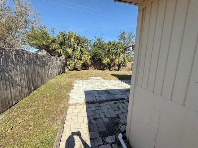 4911 LARGO TERRACE, New Port Richey, FL 34652